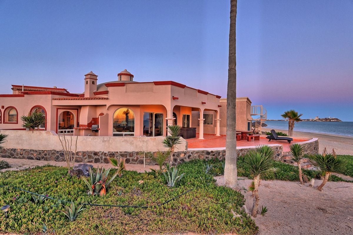 Villa Victoria master suite